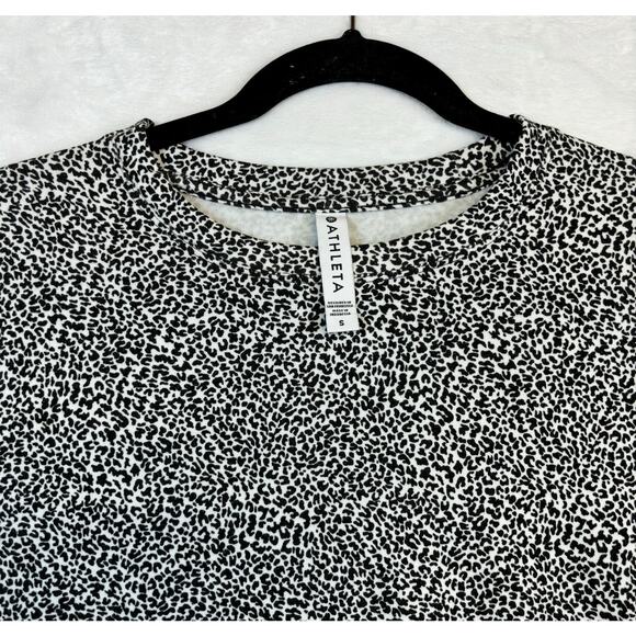 Athleta Size Small Animal Print crew neck Sweatshirt athletic wear athleisure - Picture 2 of 6